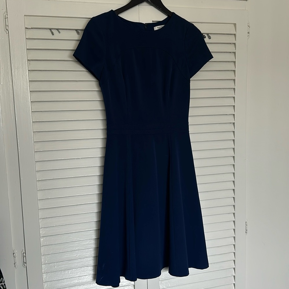 Chic & Elegance in one dress White House Black Market
